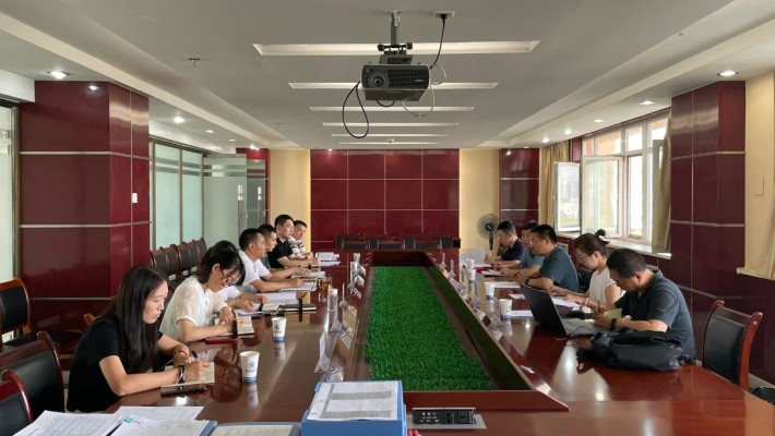 集團公司科技創(chuàng)新部調(diào)研裝備公司科研工作